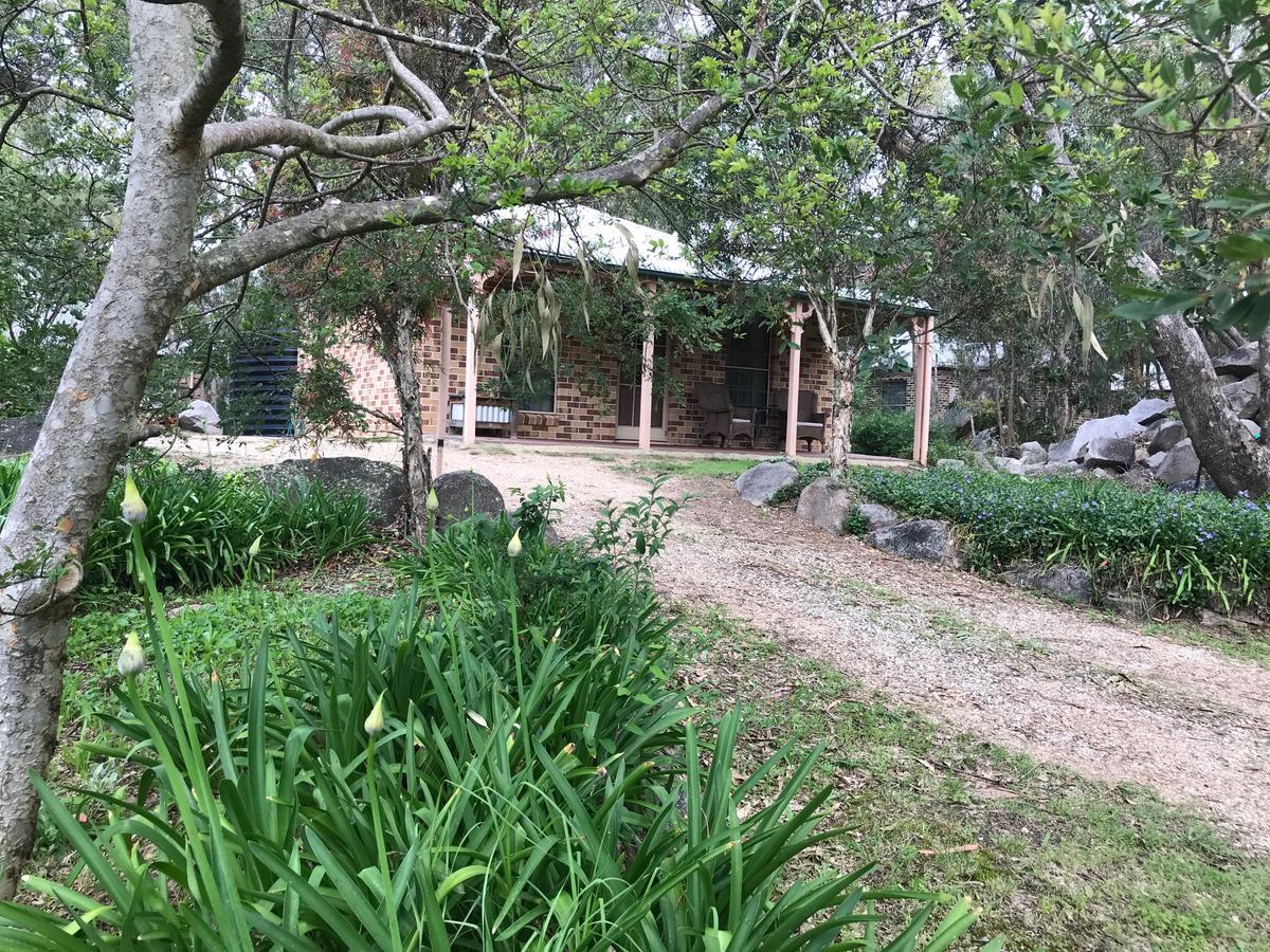 Honeysuckle Cottages Stanthorpe Extérieur photo
