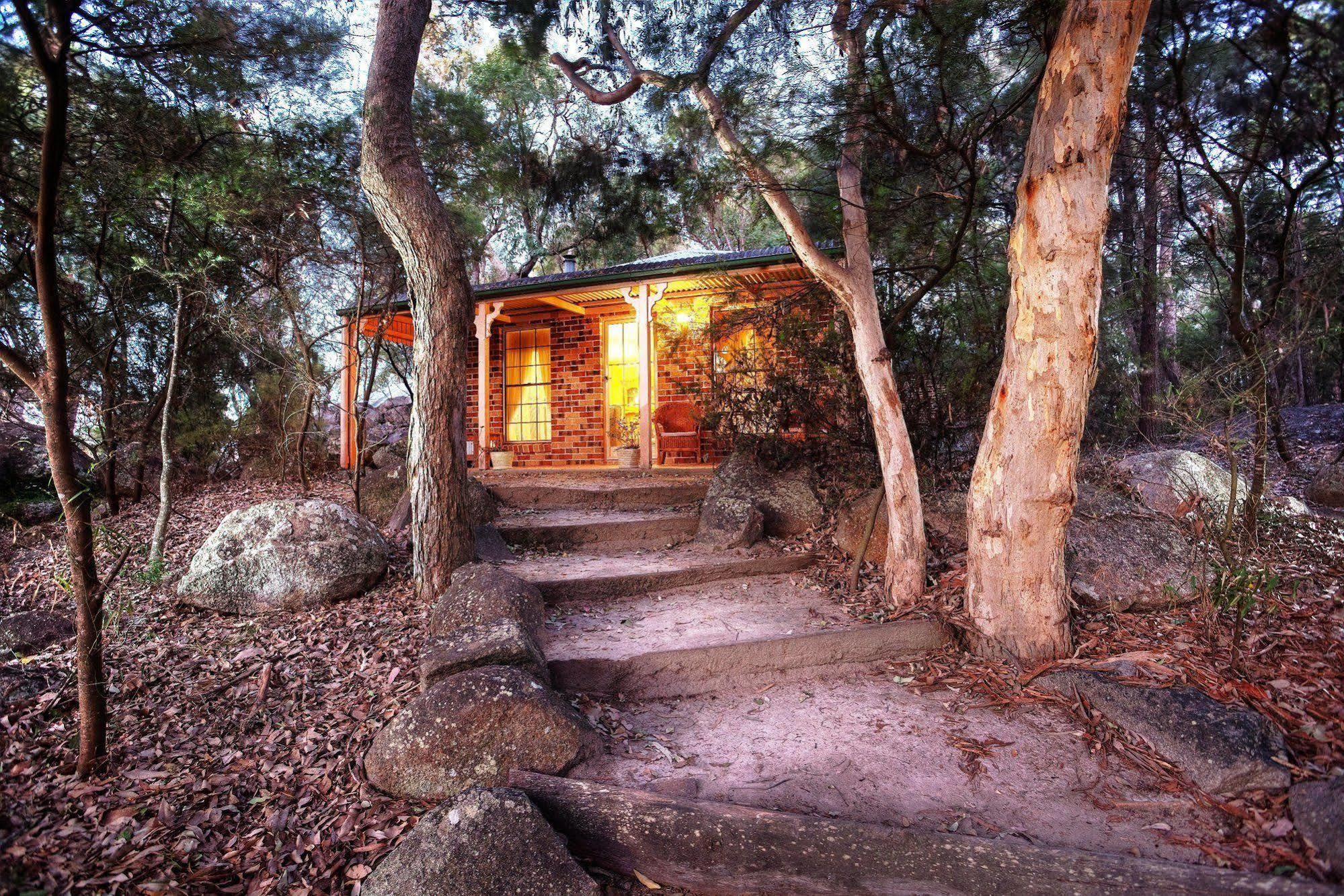 Honeysuckle Cottages Stanthorpe Extérieur photo